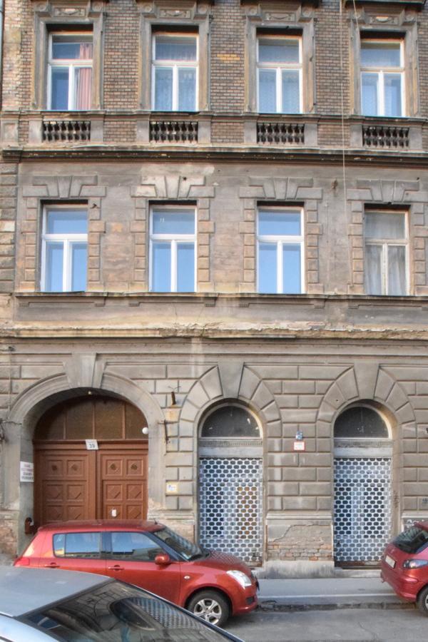 Standard Apartment By Hi5 - Dessewffy 39 Budapest Exterior photo