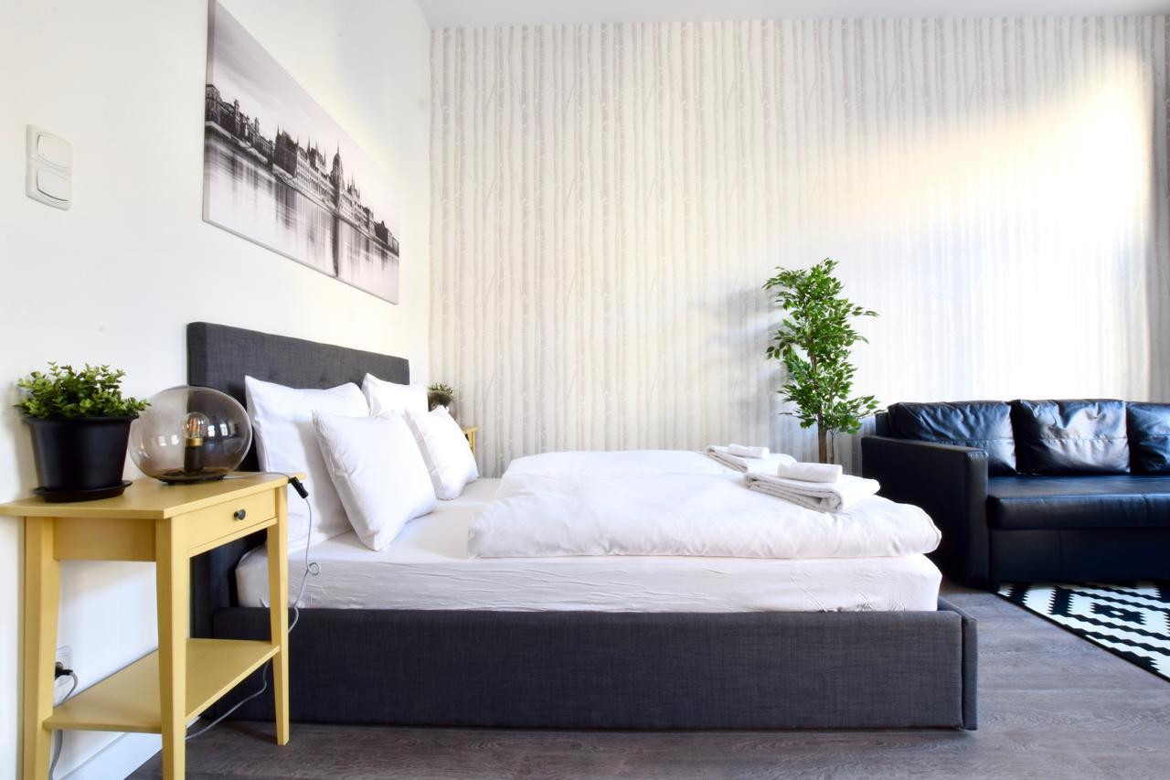 Standard Apartment By Hi5 - Dessewffy 39 Budapest Exterior photo